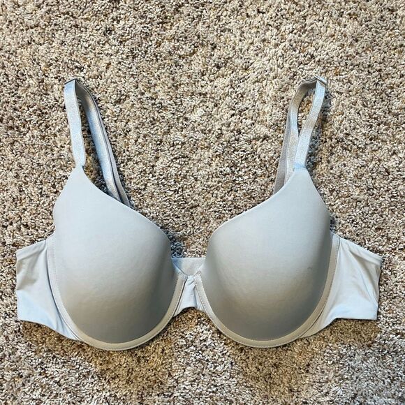 Victoria’s Secret Gray Uplift Semi Demi Bra 38B - Picture 1 of 6